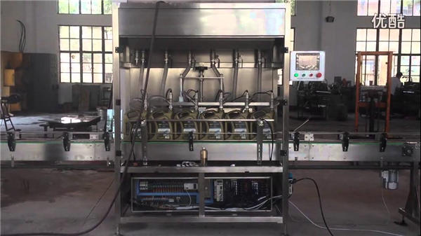 Riempitrice automatica di bottiglie di olio a pistone 1-5L