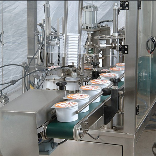 Riempitrice automatica per coppe gelato